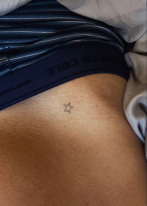 Dainty Tattoos Ribs, Fineline Hip Tattoos Women, Star Tattoo Hip Bone, Star On Hip Tattoo, Pant Line Tattoo, Stars On Hip Tattoo, Dainty Tattoos Hip, Fine Line Dainty Tattoo, Hip Star Tattoo