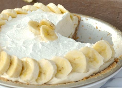 Banana Cream Pie, Sweet Pie, Meringue Pie, Food Drinks Dessert, Fun Foods, Dessert Bread, Sweets Desserts, Different Recipes, Fun Food