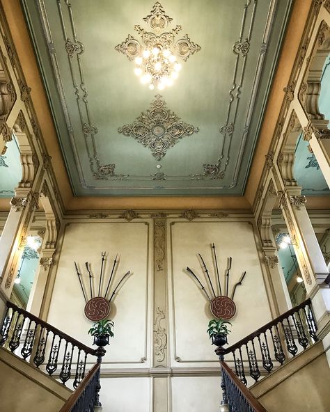 The grand stair hall in Bangkhun Phrom Palace Korean Palace, European Houses, Classical House, Palace Interior, Royal Residence, European House, Bangkok, Palace, Stairs