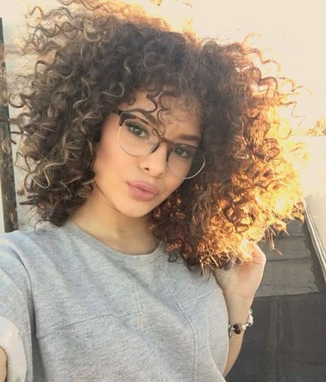 Glasses Dutch Braid, Wearing Glasses, Short Curly Hair, Curly Girl, Afro Hairstyles, Natural Curls, Big Hair, Hair Dos, Curly Hair Styles Naturally