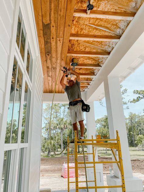 Wood Ceiling Outdoor Patio, Wooden Porch Ceiling, Wood Porch Ceiling Ideas, Wood Ceiling Patio, Wood Ceiling Outdoor, Wood Patio Ceiling, Rustic Front Porch Ideas, Wood Porch Columns, Porch Ceiling Ideas