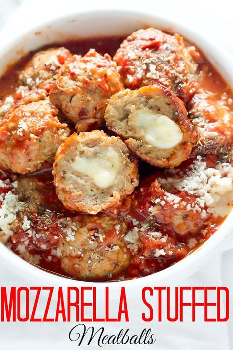 Mozzarella Stuffed Turkey Meatballs, Meatballs Stuffed With Mozzarella, Dinner With Beef, Meatballs For Dinner, Easy Meals To Cook, Italian Turkey Meatballs, Easy Pizza Recipes, Ground Turkey Meatballs, Mozzarella Stuffed Meatballs