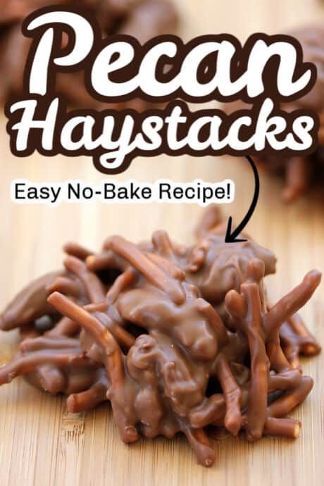 Caramel Cashew Haystacks, Easy Xmas Baking Ideas, Christmas Dainties, Desert Bread, Santa Treats, Baked Bars, Haystack Cookies, Haystacks Recipe, Xmas Baking