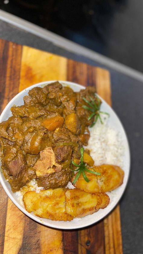 Curry Goat Recipe Caribbean, Curry Goat Jamaican Recipe, Curried Goat Recipe, Jamaican Curry Goat, Goat Curry, Goat Recipes, Slow Cooker Teriyaki Chicken, Curry Goat, Jamaican Curry