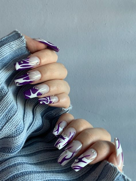 Purple and white nails with tribal flame design with diamantés Long Edgy Nails, Inverted Nail Designs, Fire Nails Designs, Star Wars Nails, Trending Nail Art, Nails Star, Euphoria Nails, Edgy Nails, Grunge Nails