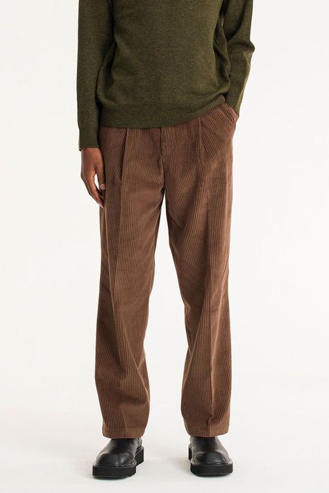 Velvet Pants Outfit, Wide Pants Outfit, Brown Linen Pants, Brown Pants Outfit, Corduroy Pants Outfit, Pants Outfit Men, Cord Trousers, Cords Pants, Guys Clothing Styles