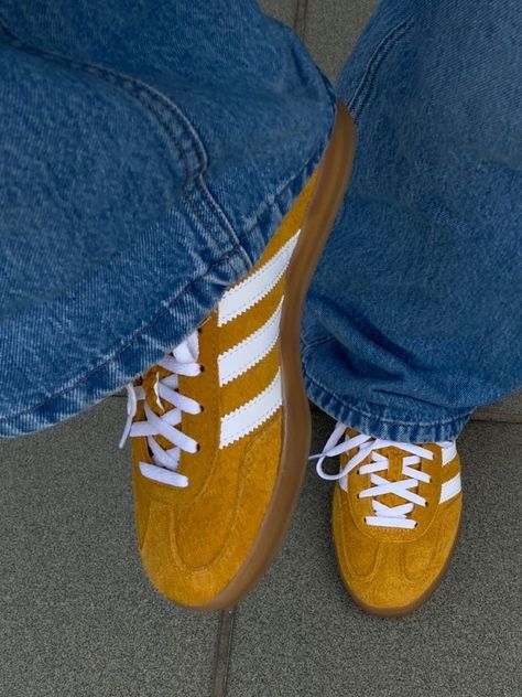 Yellow Adidas Gazelle, Yellow Gazelle Adidas Outfit, Adidas Gazelle Aesthetic, Yellow Adidas Shoes, Yellow Shoes Outfit, Adidas Aesthetic, Adidas Gazelle Outfit, Adidas Gazelle Indoor, Adidas Yellow