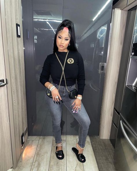 Megan is a 17 year old, senior in high school whose madly in love wit… #fanfiction #Fanfiction #amreading #books #wattpad Melyssa Ford, Nicki Minaj Outfits, Marley Twist Hairstyles, New Nicki Minaj, Nicki Minaj Photos, Nicki Minaj Pictures, Jesy Nelson, Female Rappers, New Instagram