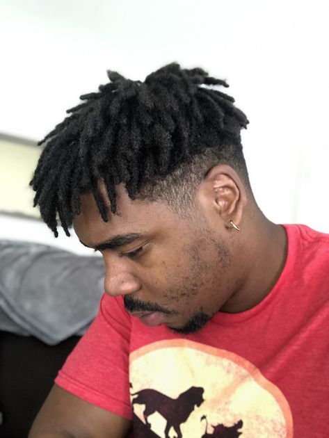 Short Hair Dreadlocks, Andre Tate, Men Locs, Dreads Short Hair, Wednesday Vibes, Dreadlocks Styles, Hair Twists Black, Short Dreadlocks Styles, Afro Hairstyles Men