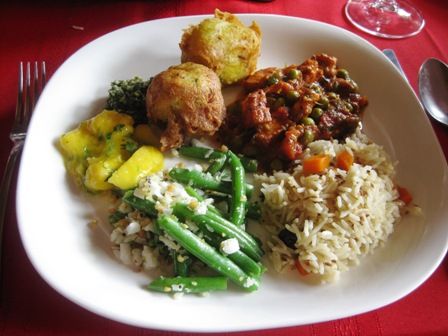 Iskcon Hare Krishna Temple Vrindavan and Krishna Prasadam Krishna Prasadam, Sattvic Diet, Hare Krishna Temple, Temple Food, Vrindavan Krishna, Iskcon Temple, Krishna Temple, Nourishing Foods, Tasty Vegetarian Recipes