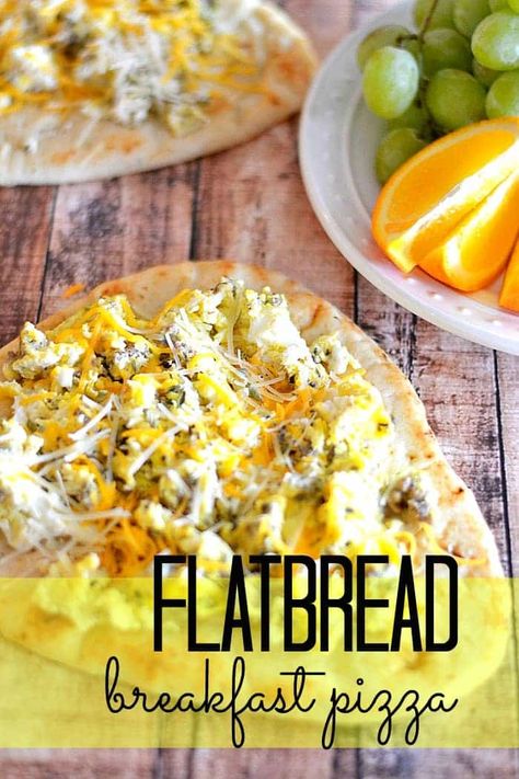 The perfect way to start the morning – flatbread breakfast pizza! Serve with fresh fruit for a well-rounded breakfast. Flatbread Breakfast Pizza, Breakfast Flatbread Pizza, Flatbread Breakfast, Flatbread Pizzas, Pizza For Breakfast, Pizza Kitchen, Recipe Breakfast, Flatbread Recipes, Flatbread Pizza