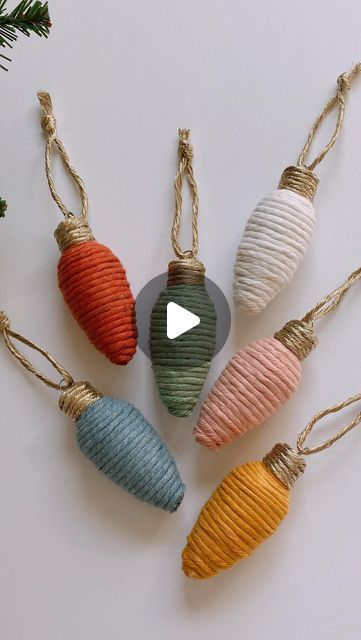 Megan | Macrame Gifts & Tutorials on Instagram: "Ornaments✨  #handmademarket #behindthescenes #howto #macrame #megsmodernmacrame #shopmegsmodernmacrame #macrameshop #handmadecommunity #macramemakers #macramegift #macrameidea #diy #keychains #howtomacrame #gatheringknot #beginnerknot #beginnermacrame #beginnerartist #macramemovement #fiberart #keychaindiy #macramebraid #macramekeychain #macramecharm #fiberart #macramechristmas #relaxingtutorial #shophandmade #farmersmarket #macramemarket #macramé" Diy Teacher Christmas Ornaments, Diy Christmas Ornaments For Teachers, Macrame Wreaths, Macrame Keychain Diy, Lollipops Diy, Macrame Gifts, Macrame Crafts, Diy Keychains, Teacher Ornaments