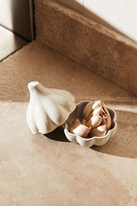 View All Kitchen Home | ZARA United States Zara Home Kitchen, Zara Home Decor, Bathroom Fragrance, Garlic Storage, Ceramic Fish, Kids Perfume, Storage Jar, Craft Bags, Pet Home