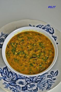 Palak dal Lentil Gravy, Dal Palak Recipe, Spinach Lentil, Curry Lentils, Spinach Dal, Saag Recipe, Dhal Recipe, Gulab Jamun Recipe, Dal Recipes