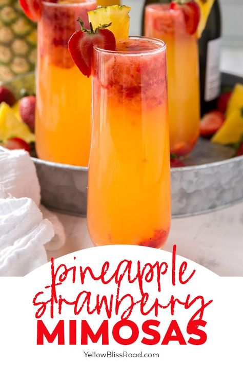 Brunch Mimosa Ideas, Easy Summer Mixed Drinks Alcohol, Mimosa Margarita, Fruit Mojito, Strawberry Mimosa, Johnny Cakes, Fruits Juice, Summer Beer, Mix Drinks