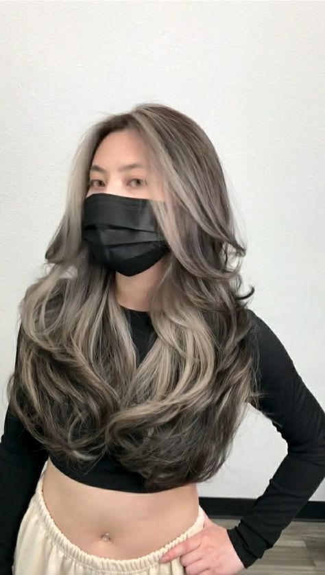 Blonde Asian Hair, Grey Balayage, Hair Color Asian, Trend Ideas, Black Hair Balayage, Korean Hair Color, Hair Color Underneath, Brown Hair Inspo, Brunette Hair With Highlights