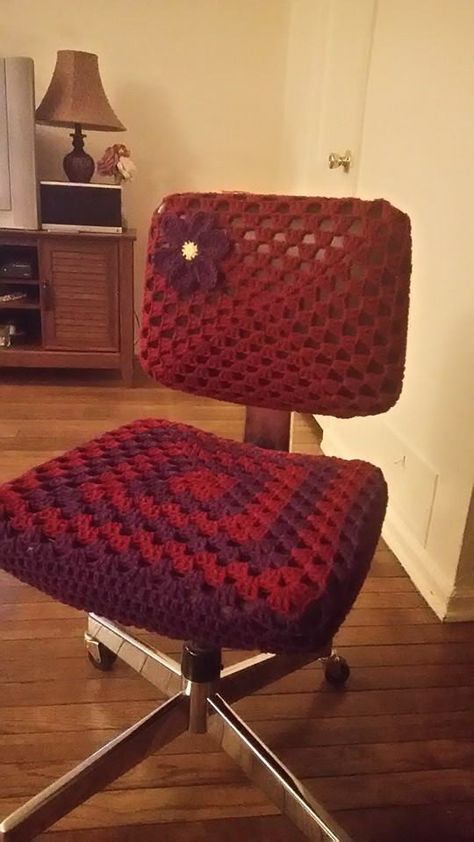 Crochet Chair Cover, Crochet Office, Crochet Chair, Office Chair Cover, New Hobbies, Chair Cover, Crafty Ideas, Office Chair, Crochet Patterns