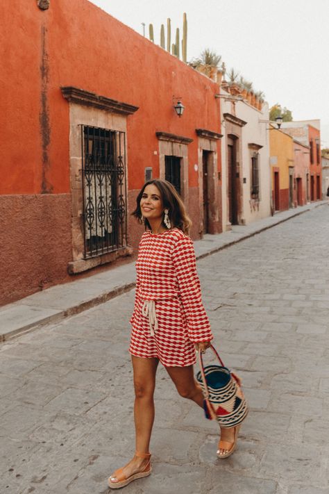 Red And White Dress, Ibiza Outfits, Italy Outfits, Outfit Collage, Collage Vintage, Traje Casual, Vintage Denim Jacket, Spring Street Style, Holiday Outfits