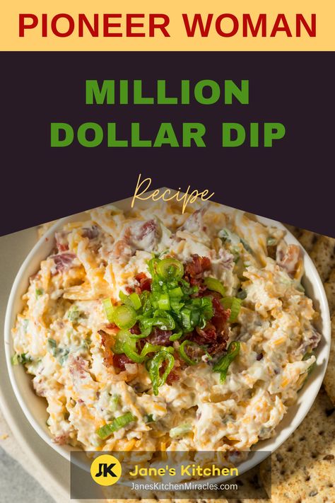 Creamy dip with crackers and bacon Million Dollar Dip Pioneer Woman, Pioneer Woman Dips, Million Dollar Cheese Dip, Appetizer Hot Dips, Hot Dip Recipes For Parties, Great Dips, Pioneer Woman Dip Recipes, Pioneer Woman Recipes Appetizers, Cheese Dip For Crackers