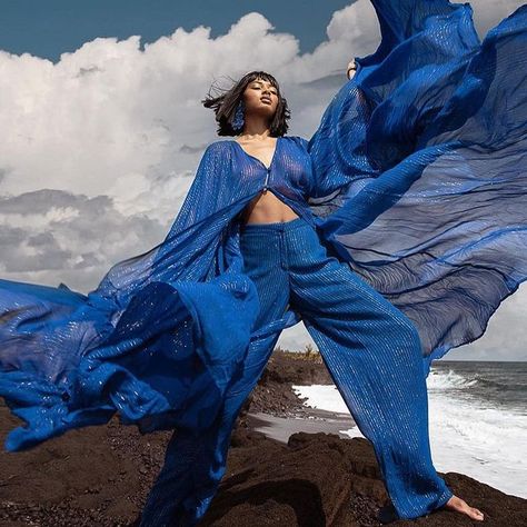 Olivia Green (@meccasweet) • Instagram photos and videos Danielle Herrington, Interesting Outfits, Fashion Model Photography, Tropical Fashion, Beauty Photoshoot, Model Inspo, Top Design Fashion, Blue Outfit, Gold Brass