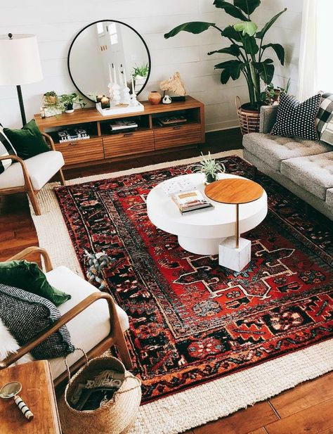 French Furniture Living Room, Rug Decor Living Room, Rustic Chic Living Room, Interior Design Minimalist, Candice Olson, Bohemian Interior Design, Diy Living Room Decor, Small Living Room Decor, Versace Home