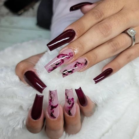 Burgundy Nails Acrylic Coffin Long, Burgundy And Pink Nails, Mahogany Nails, Burgundy Nails Acrylic Design, Maroon Nails Design, Bougie Nails, Maroon Nail Designs, Maroon Nail, Burgundy Acrylic Nails