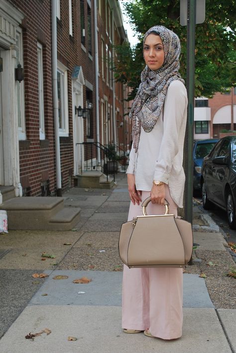 hijab fashion, wide leg pants, zara, austere attire hijab, hijabi fashion, hijab fashion, hani hulu, modest fashion Hooded Sweatshirt Dress, Hijab Fashionista, Modest Fashion Hijab, Muslim Women Fashion, Outfit Look, Muslimah Fashion Outfits, Modest Wear, Islamic Fashion, Muslimah Fashion