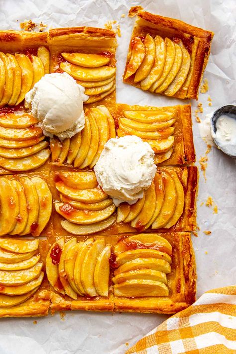 Apple Pie Puff Pastry, Apple Tart Puff Pastry, Puff Pastry Apple Tart, Tart With Puff Pastry, Apple Delight, Puff Pastry Apple, Apricot Preserves, Apple Puff Pastry, Comfort Food Chicken