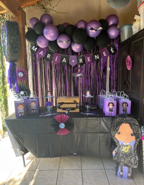 Wednesday Birthday Party Ideas, Addams Family Theme Party, Wednesday Birthday, Addams Family Theme, 5th Birthday Party Ideas, Birthday Decorations Kids, Creative Birthday Cakes, Crazy Funny Pictures, 4th Birthday Parties