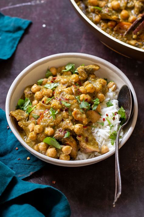 bowl of Andhra green chili chickpeas next to the pan Chicken Substitute, Green Chili Recipes, Vegan Curry Recipes, Meat Replacement, Green Chili Chicken, Whole Spices, Mediterranean Meals, Mint Sauce, Milk It