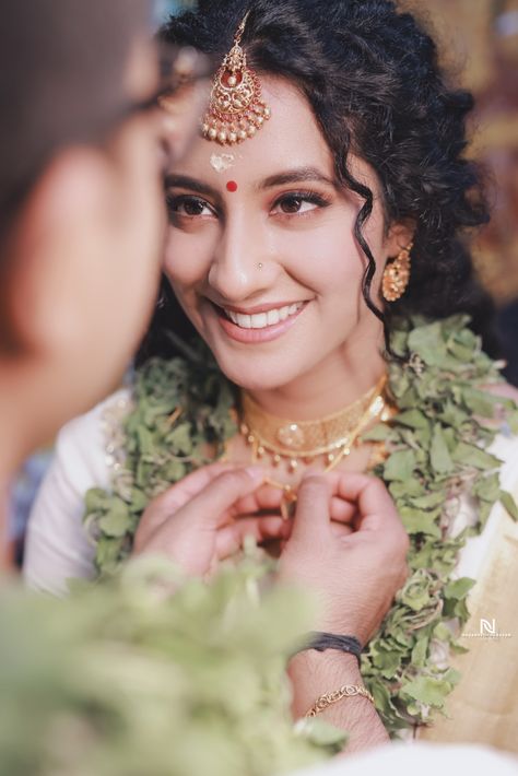 Guruvayur Bridal Makeup 
Vikas Vks makeup artist
Kerala Makeup Artist
Kerala Bridal Makeup Artist
Kerala wedding Kerala Wedding Makeup, Nude Bridal Makeup, Guruvayur Wedding, Guruvayur Temple, Wedding Kerala, Kerala Wedding, Temple Wedding, Wedding Looks, Wedding Pictures