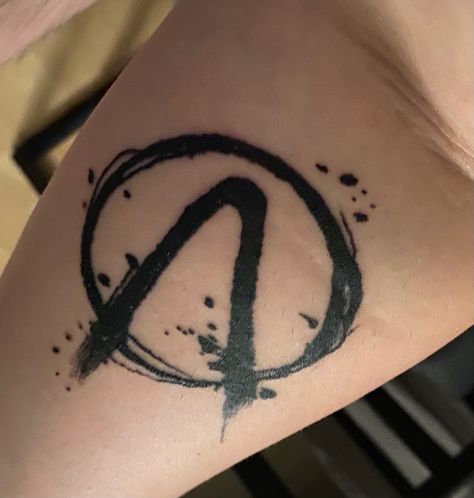 Borderlands Vault Symbol Tattoo, Small Gamer Tattoo Ideas, Deep Rock Galactic Tattoo, Borderlands Tattoo Design, Borderlands Siren Tattoo, Borderlands 2 Tattoo, Game Inspired Tattoos, Video Game Inspired Tattoos, Gaming Tattoos For Men