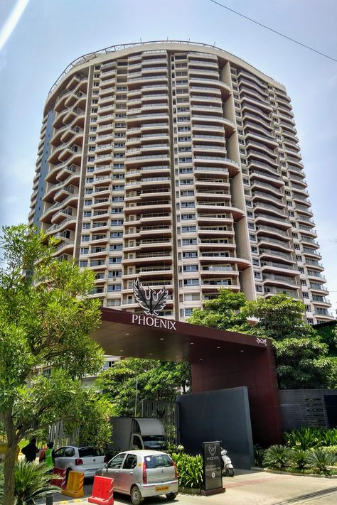 Phoenix One Bangalore West offers premium apartments in Rajajinagar Bangalore. It includes 3bhk, 4bhk, 5bk and more luxury flats in Bangalore. City Penthouse, Bangalore City, Luxury Flats, Duplex Apartment, Flat Apartment, Flat Rent, Spacious Living, Indoor Pool, Luxury Apartments