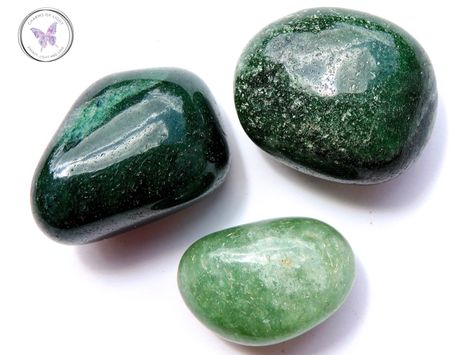 Aventurine Healing Properties | Aventurine Meaning | Benefits Of Aventurine | Metaphysical Properties Of Aventurine | Charms Of Light - Healing Crystals And Their Meanings, Aventurine Meaning, Green Aventurine Jewelry, Light Healing, Aventurine Jewelry, Aventurine Necklace, Zodiac Stones, Aventurine Crystal, Metaphysical Healing