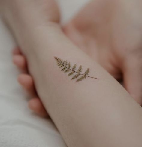 Mint Sprig Tattoo, Fern Wrist Tattoos For Women, Nature Tatoos Woman, Small Fern Tattoos, Delicate Fern Tattoo, Tiny Fern Tattoo, Minimal Fern Tattoo, Small Fern Tattoo, Fern Leaf Tattoo