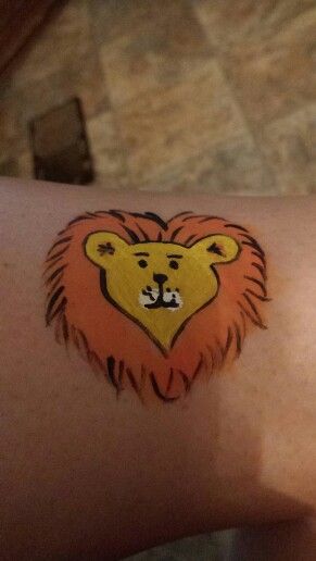 Lion Face Paint Easy, Lion Face Paint, International Friendship Day, Face Painting Easy, Paint Icon, Lion Painting, Pintura Facial, Facepainting Ideas, Simple Face