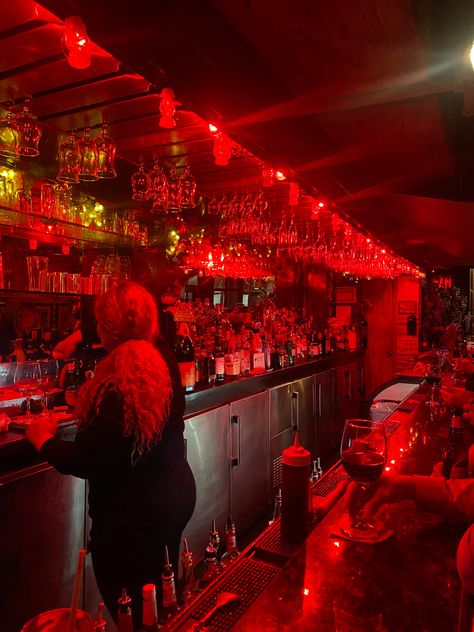 Bar Worker Aesthetic, Bar Tender Aesthetic Women, Vintage Bartender Aesthetic, Blonde Bartender Aesthetic, Bartender Aesthetic Girl, Dive Bar Aesthetic Photoshoot, Bartending Aesthetic, Bartending Aesthetic Girl, Dive Bar Aesthetic