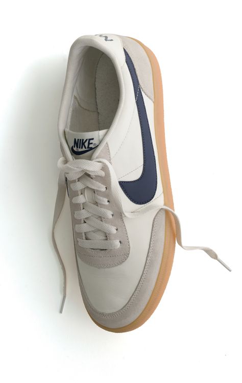 Nike For Men Shoes, Nike Casual Shoes For Men, Mens Fall Sneakers, Mens Shoe Fashion, Men’s Tennis Shoes Outfit, Everyday Mens Shoes, Shoes Style For Men, Men’s Nike Outfits, Classic Sneakers Mens