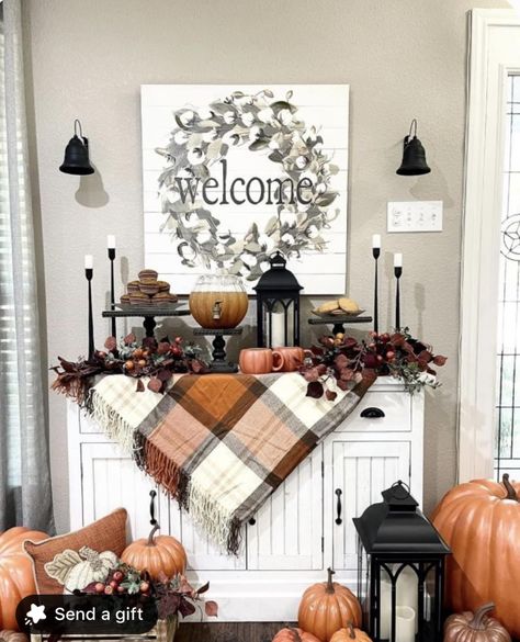 Fall Harvest Table Decor, Sofa Table Fall Decor, Thanksgiving Fireplace Decor, Fall Mantle Decor, Fall Room Decor, Fall Decor Diy Crafts, Fall Fireplace, Fall Table Centerpieces, Fall Mantle