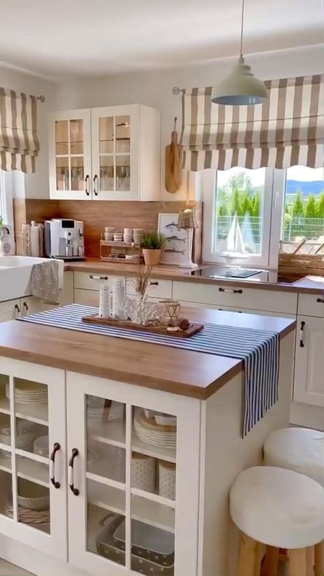 Modern Farmhouse Style Kitchen, House Reference, Farmhouse Kitchen Inspiration, Pelan Rumah, Desain Pantry, Bilik Mandi, تصميم للمنزل العصري, Kitchen Room Design, Kitchen Inspiration Design