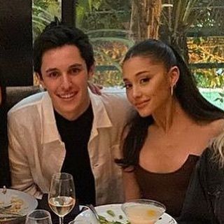 tay:) on Instagram: “husband and wife .” Dalton Gomez, Estilo Madison Beer, Ponytail Girl, Ariana Grande Fans, Ariana Grande Cute, Ariana Grande Pictures, Friends Instagram, Best Fan, Future Lifestyle