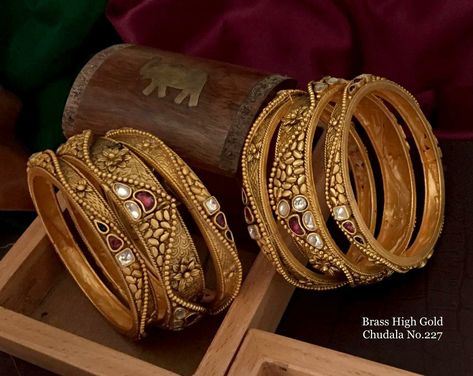 Gold Bangles Set Of 6, Gold Bangles Set, Jewel Design, Gold Pearl Jewelry, Gold Bangles For Women, New Gold Jewellery Designs, Gold Bangle Set, Fancy Jewelry Necklace, Bridal Jewellery Design