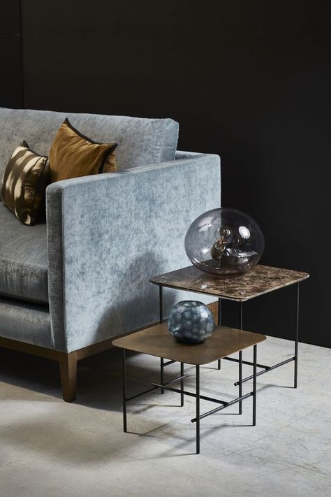 Side Table Marble, Steel Furniture Design, Comfortable Living Room Chairs, Marble Top Side Table, Table Marble, Marble Side Tables, Black Table, Steel Furniture, Marble Table