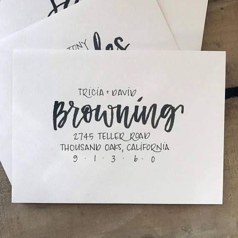 Hand Lettering Envelopes, Fancy Writing, Envelope Addressing, Envelope Lettering, Calligraphy Envelope, Envelope Art, Creative Lettering, Brush Calligraphy, Envelope Design