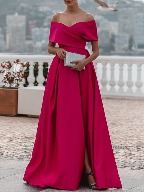 Bridesmaid Dress Satin, Red Green Dress, Off Shoulder Bridesmaid, Off Shoulder Bridesmaid Dress, Celebrity Style Dresses, Dress Celebrity, Bridesmaid Dresses Satin, Formal Wedding Guests, Wedding Court