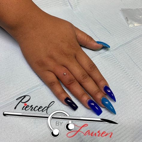 Finger dermal 💎 #atlantapiercings #atlpiercer #piercing #femalepiercer #piercedbylauren #idobodypiercings #cau21 #cau22 #spelman21… Dermal Hand Piercing, Dermal Piercing Wrist, Finger Dermal, Hand Piercing, Dermal Piercing, Piercings