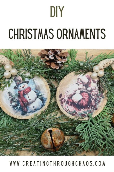 Modge Podge Christmas Ornaments Diy, Merry Christmas Ornaments Diy, Decoupage Ornaments Diy, Diy Decoupage Ornaments, Diy Decoupage Christmas Ornaments, Craft For Christmas, Printable Christmas Ornaments, Decoupage Printables, Christmas Decoupage