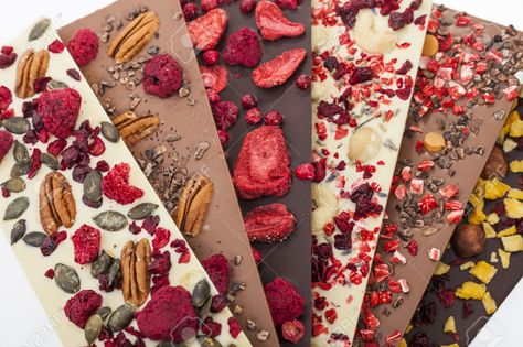 Handmade white, milk and dark chocolate bars with dried fruits and nuts on white background Diy Chocolate Bars, Homemade Chocolate Bars, Chocolate Bark Recipe, Chocolate Slabs, Bark Recipe, Chocolate Fruit, Dark Chocolate Bar, Artisan Chocolate, Chocolate Sweets