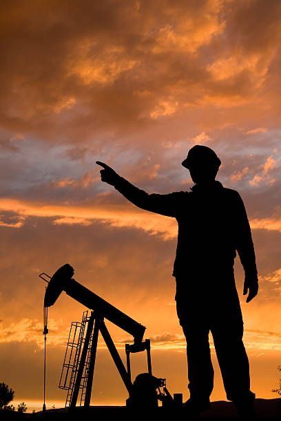 Oil And Gas Engineer, Petroleum Engineering Wallpaper, Oil And Gas Industry Wallpaper, Water Live Wallpaper, Oil Rig Jobs, Water Well Drilling Rigs, Oilfield Life, Texas Oil, Petroleum Engineering