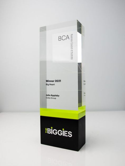 Award Trophy Design, Sticker Reference, Wooden Award, Award Design, Glass Trophies, Acrylic Trophy, Glass Awards, Award Ideas, Corporate Awards